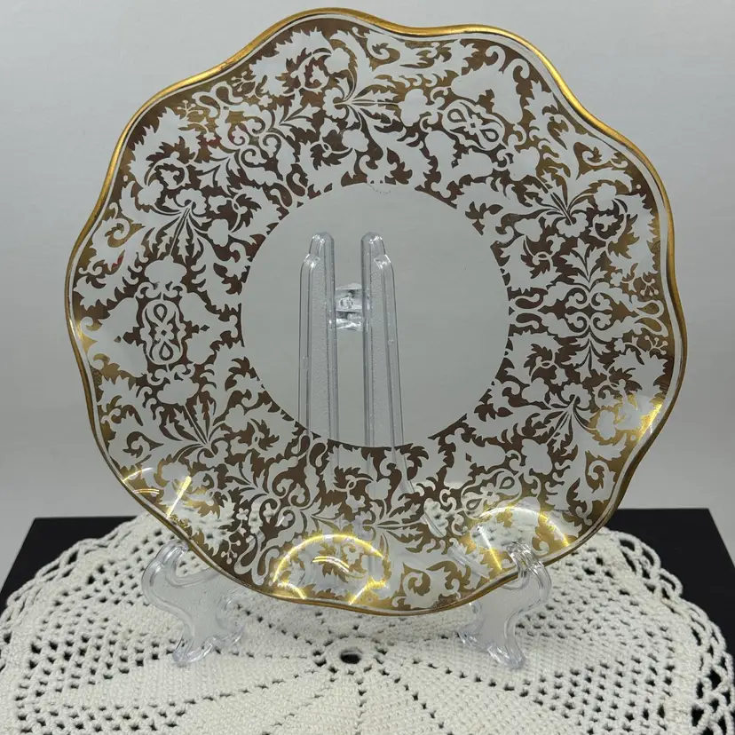 Gold Gilt Plate 6”