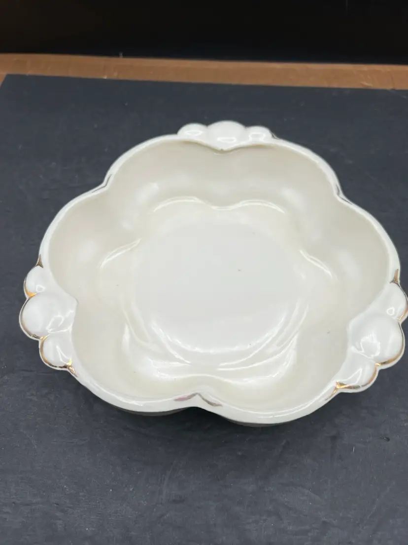 #583B Vintage Ivory Colored Ceramic Trinket/Candy Bowl With Gold Accents. 
Possible Hobbyist Piece, Signed K P Downs On Bottom