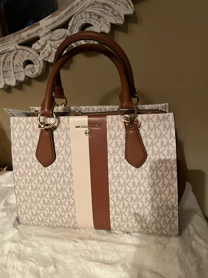 Michael Kors Satchel Crossbody