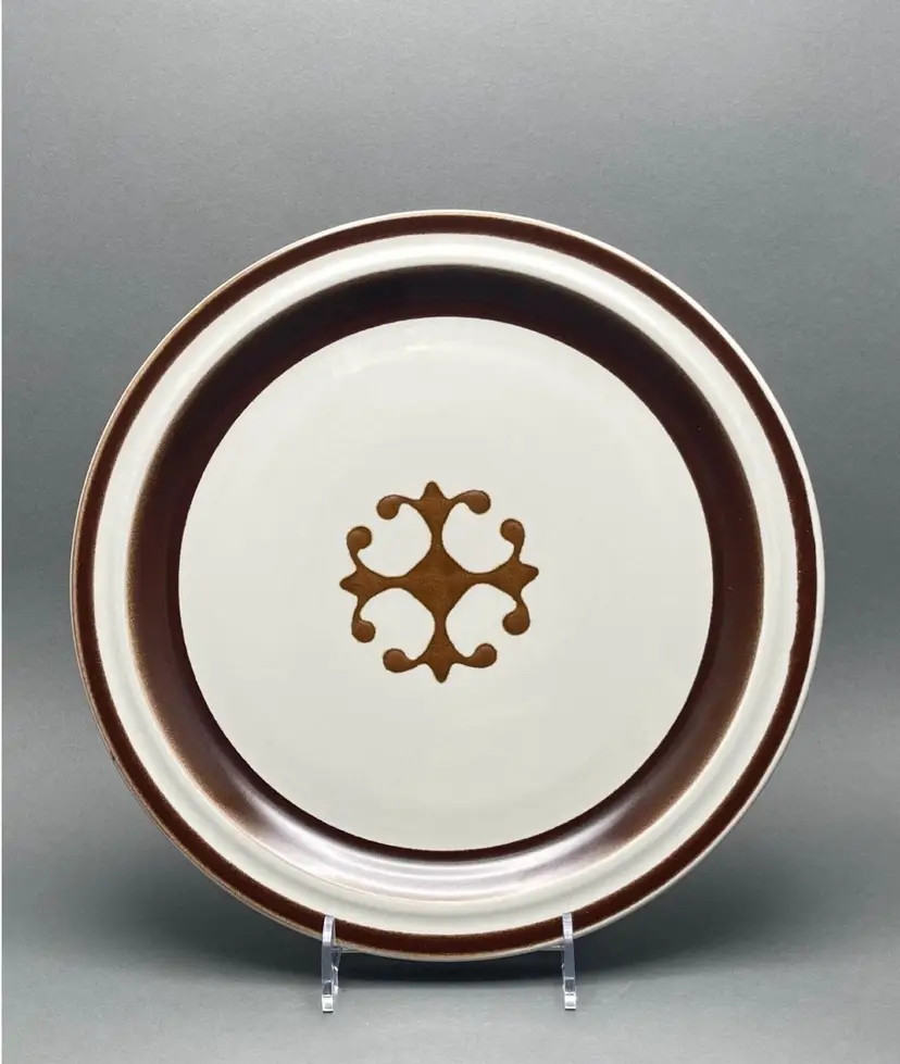 Vintage Casual Ceram Stoneware Japan Electra Medallion 9703 Chop Plate/Platter