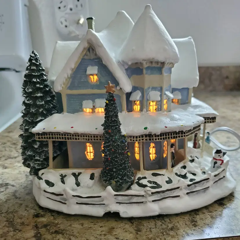 Thomas Kinkade "Holiday Bed & Breakfast" Hawthorne Village Sculpture No. A2124