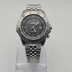 Timex Expedition "Shenmue" Alarm New Stainless-Steel Bracelet