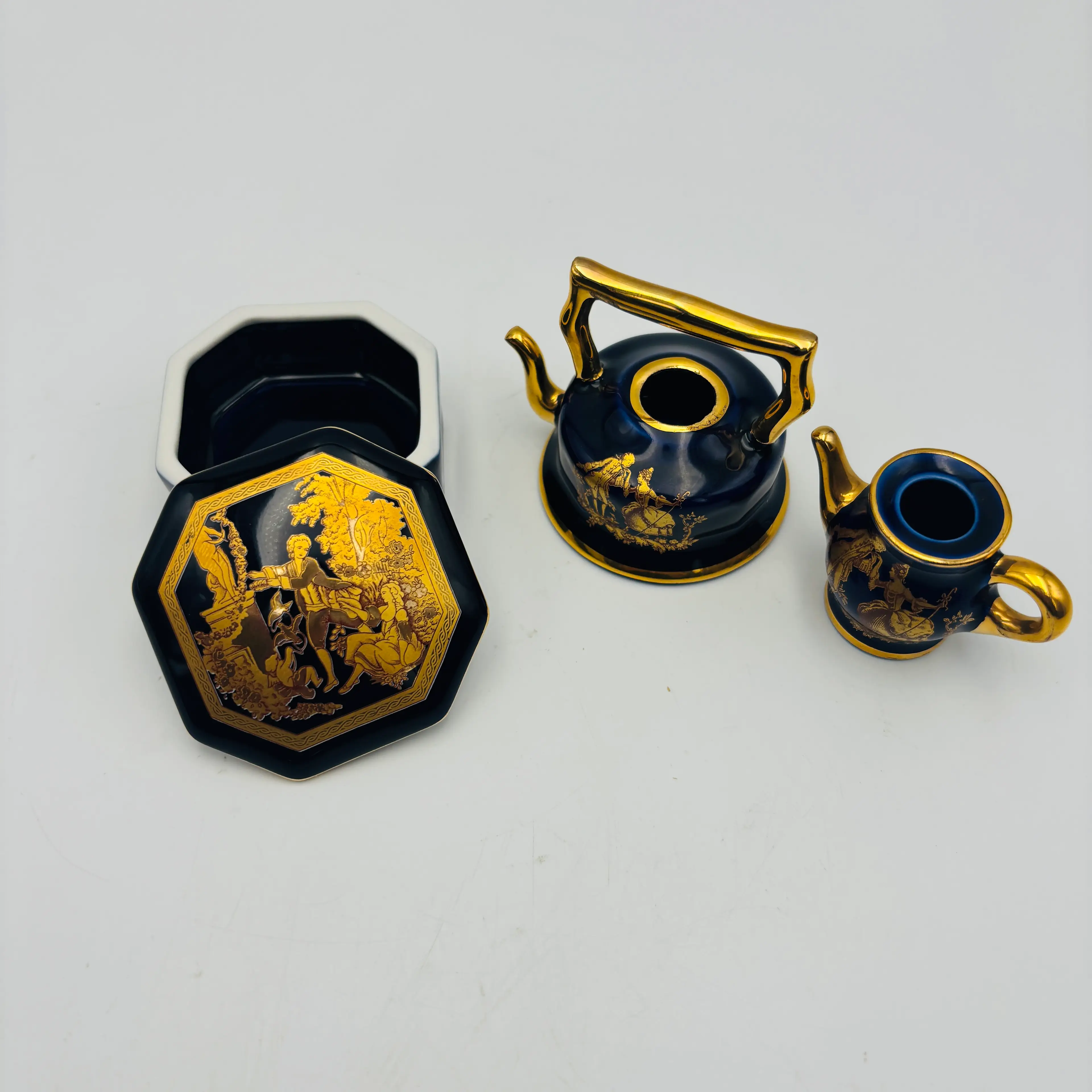 Image 2 of 10