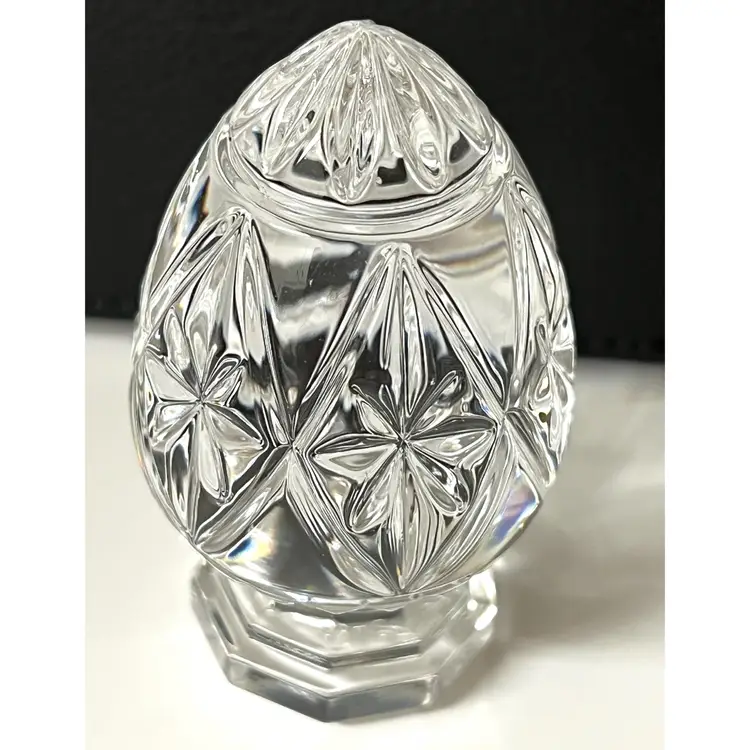 Bleikristall 24% Lead Crystal Cut Glass Footed Easter Egg Paperweight Germany 3 in