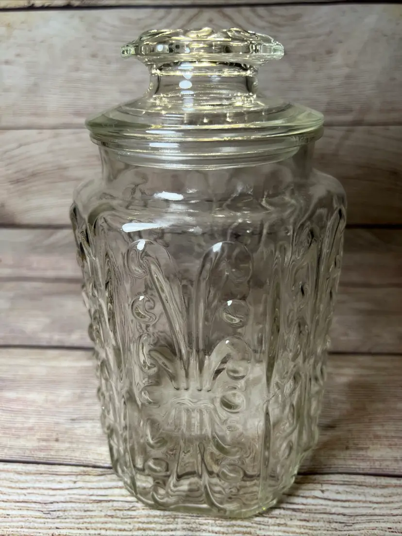 Vintage 1970s 2 QT 9" Clear Atterbury Scroll “Show Off” Jar Canister Lid