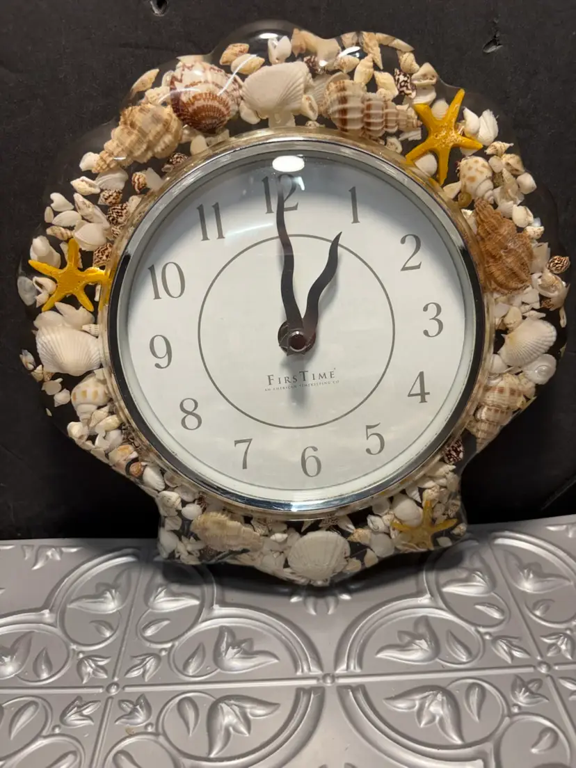 VTG Lucite Real Seashell Wall Clock by FirsTime 8” Beach Chic Decor