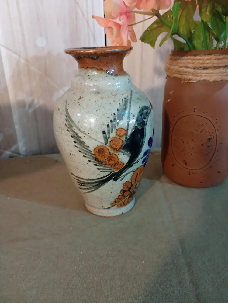 Pottery Vase Hummingbird