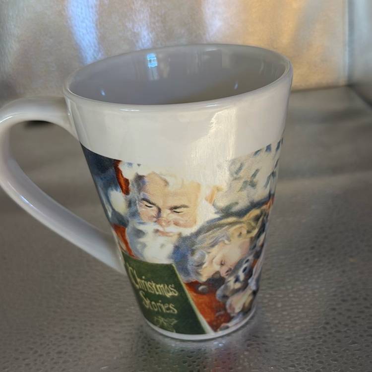 Vintage Royal Norfolk Christmas Stories Mug