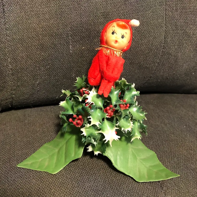Vintage Knee Hugger Elf on Holly Berry Center Piece