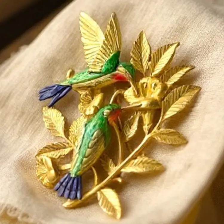 Vintage JJ JONETTE Hummingbird Brooch Pin Bird Gold Enamel On Pewter Signed