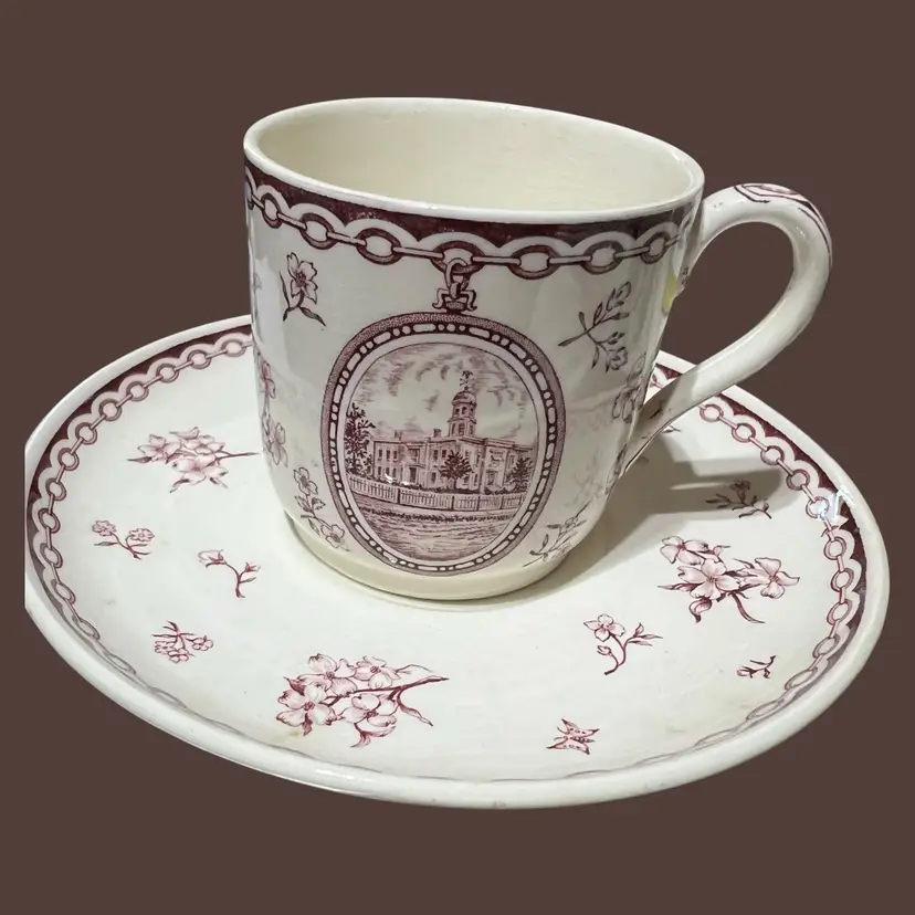 #01 025 England, Wedgewood Resurgence Demitasse Cup Purple Brown Atlanta, Georgia City Hall, 1854 Through 1884 2.25" X 3"