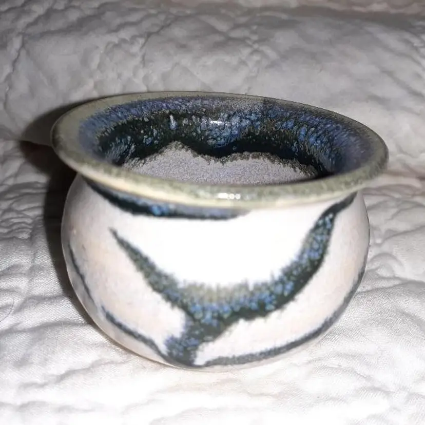 '08 Whitefish Pottery Small Planter BowlGreen Swirl