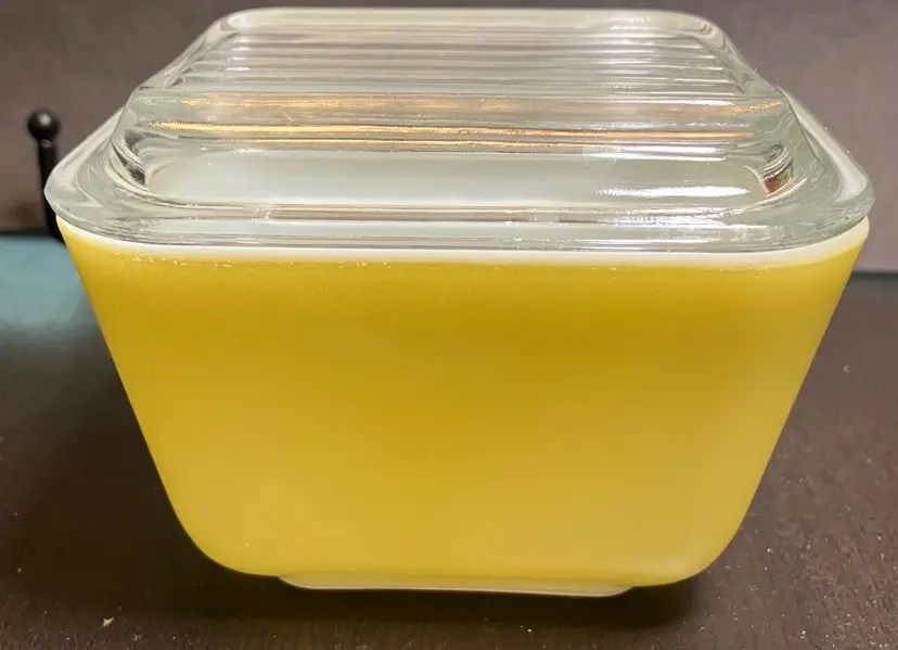 Vintage Pyrex 501 B Yellow, 1.5 Cup Refrigerator Dish W/Lid