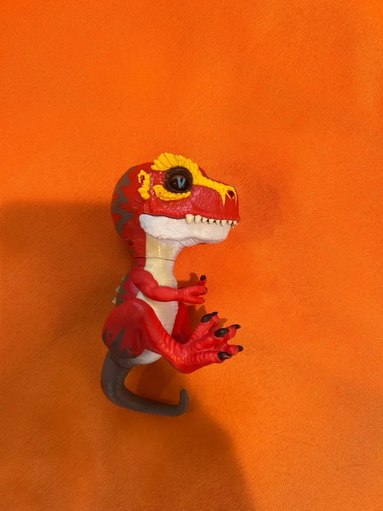 Untamed Ripsaw T-Rex Dinosaur Toy with 40+ Sounds and Fingerlings by WowWee