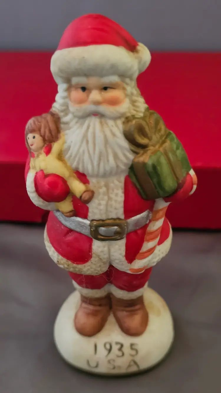 Vintage Old-World Santa USA/1935 Porcelain Christmas Figurine