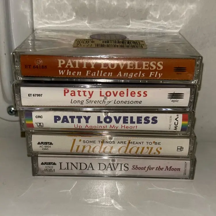 Lot Of 5 Sealed Cassette Tapes, See Pictures And Description