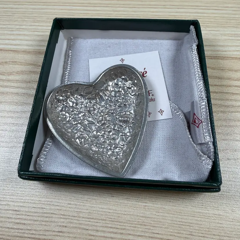 Kirk Stieff Repousse Pewter Heart Floral Trinket Dish