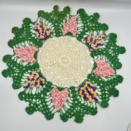 3D Grape Pattern Dresser Top Doily 16” 🍇