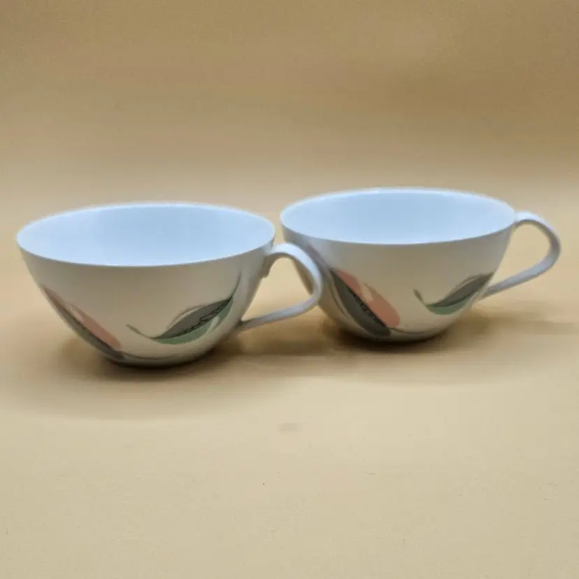 2 Kokura Fairwin Pastel Pink, Green & Gray Leaf Tea cups, Japan