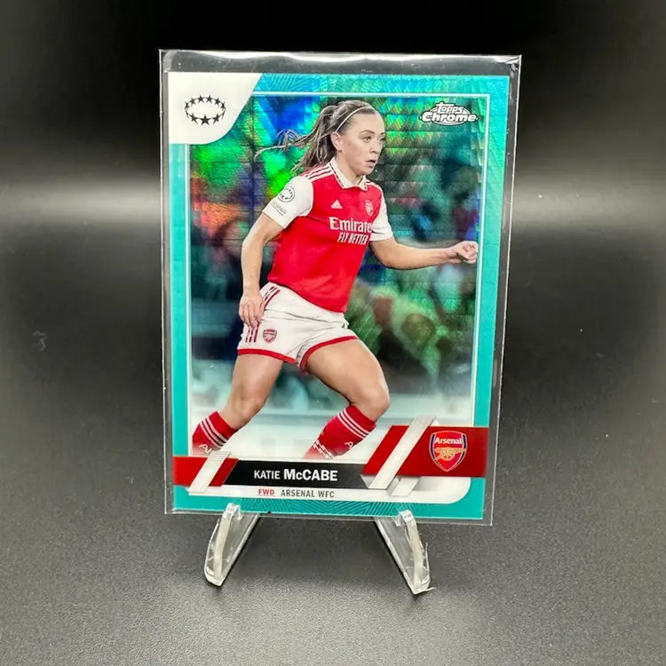 Katie McCabe Arsenal 2022-23 Topps Chrome UEFA Aqua Arsenal 
