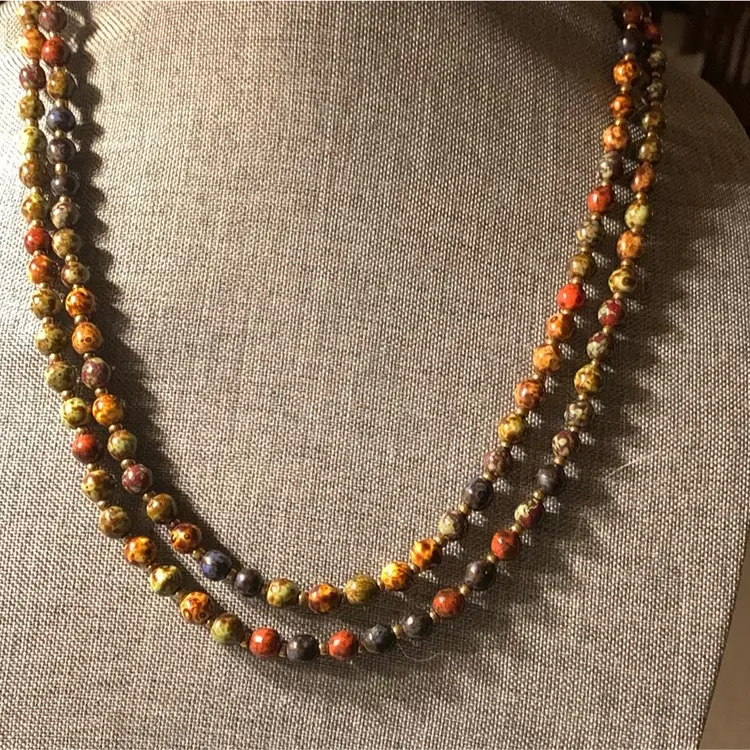 Agate Bead Necklace With Gold Tone Spacers And Gold Tone Spring Clasp