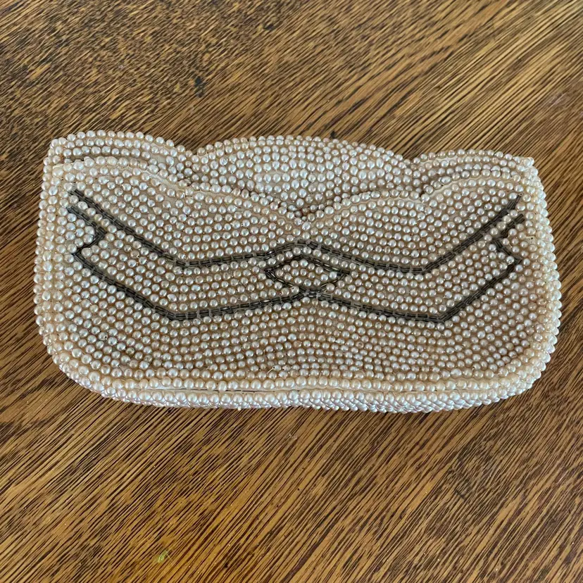Vintage Beaded Pearl Zippered Clutch