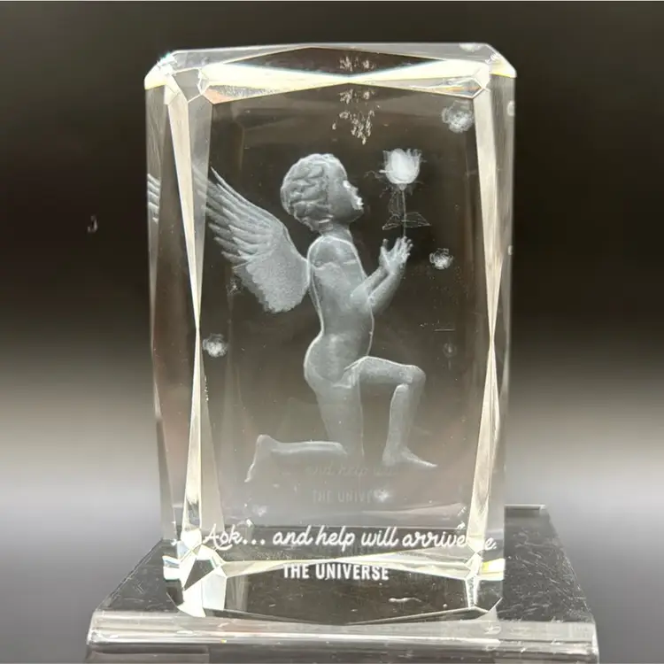 #01 Angel Crystal Statue, 3-D Decor Koinen
