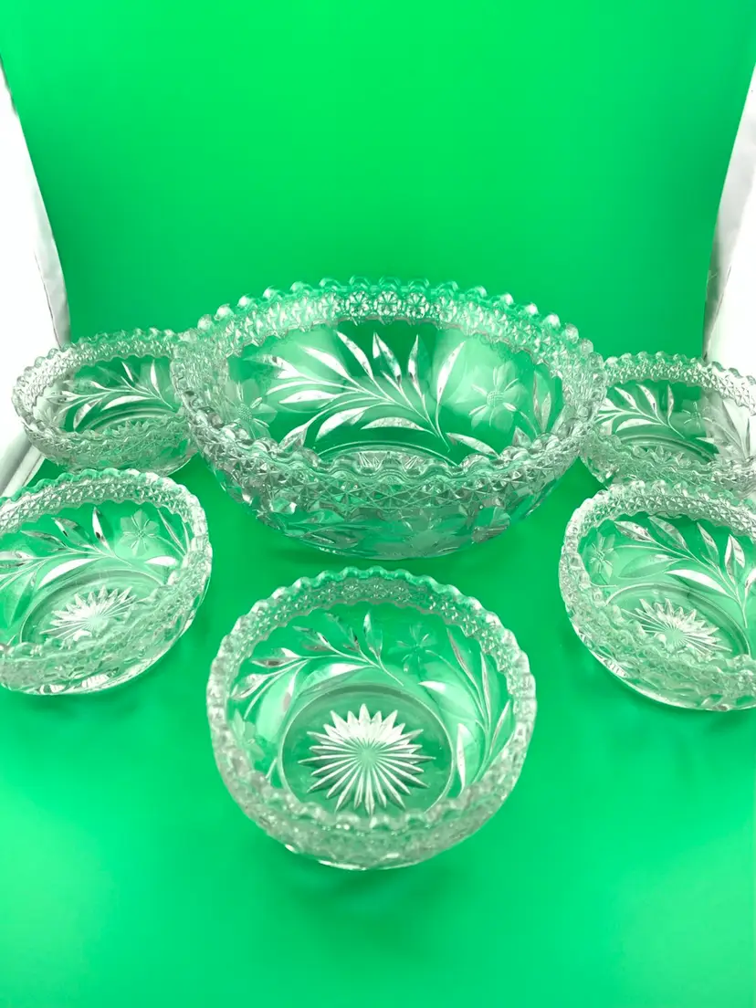 Vintage Pressed And Etched Glass Master Berry Bowl And Individual Bowls Etched Daisy
