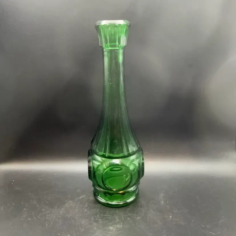 Vintage Wheaton Glass Emerald Green Bullseye Vase - 9 1/4 In
