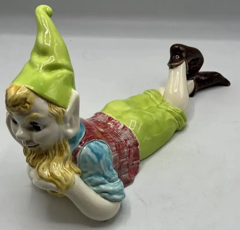 Vintage ATLANTIC MOLD Laying Down PIXIE Elf GARDEN GNOME MCM 1969  KITSCHY 15”