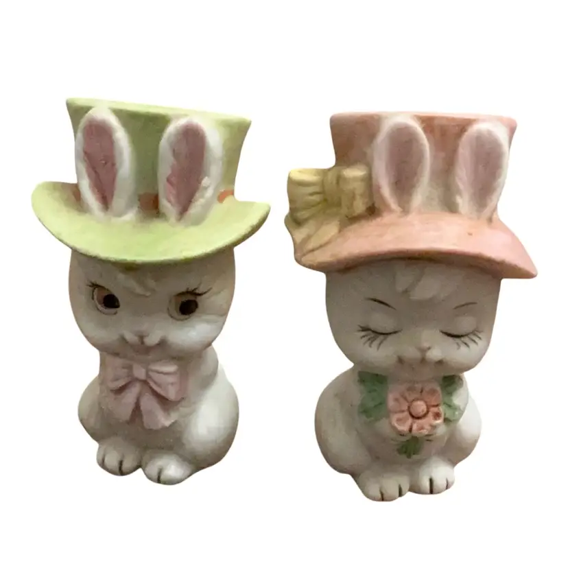 Vintage Lefton  Porcelain Bunny Salt And Pepper Shakers Kitschy Easter Decor 3” X 2 “