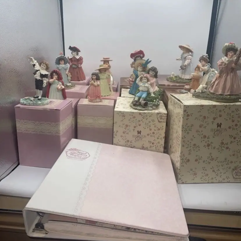 MAUD HUMPHREY BOGART HAMILTON COLLECTION LOT OF 13 With Guide