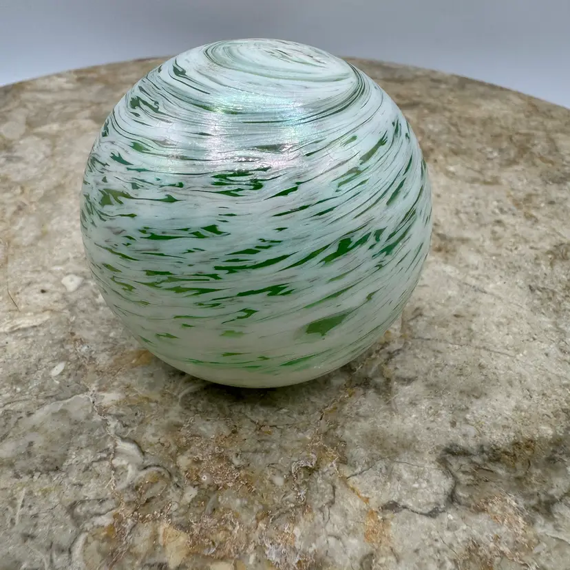VINTAGE SWIRL IRIDESCENT ART GLASS PAPERWEIGHT GREEN 2 1/4"