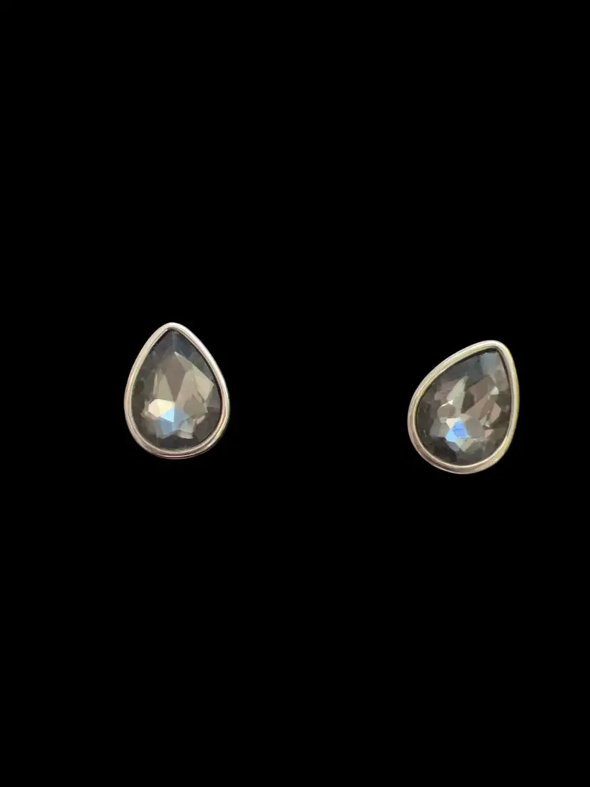 Kenneth Cole Facetted Tear Drop Post Earrings .75” Silver Tone Signed