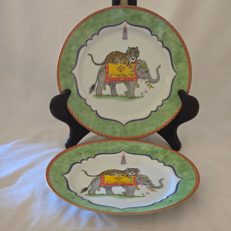 Lynn Chase Tiger Raj Salad Dessert Plates set of 2 Signed 8⅛" Diameter 1991 Vintage