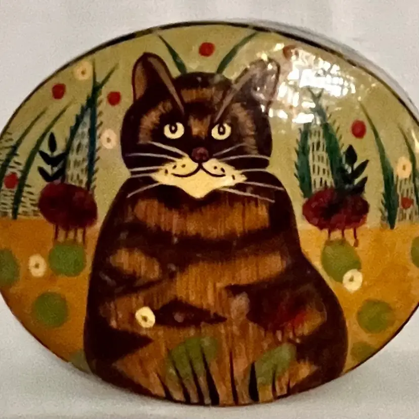 Vintage Kashmir Paper, Mâché Cat Trinket Box Hand Painted Black Lacquer Lidded, Made In India