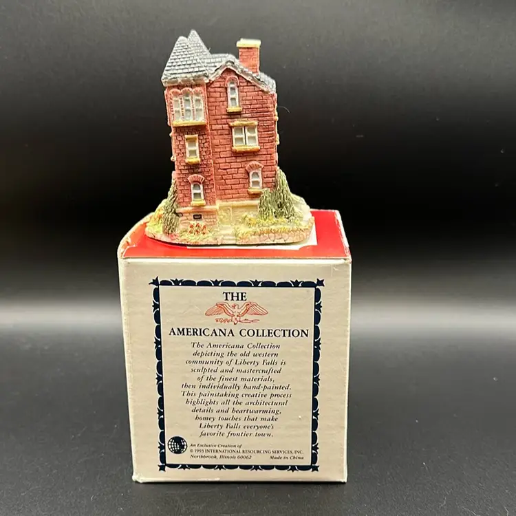 AH039 - Liberty Falls Courthouse - 1993