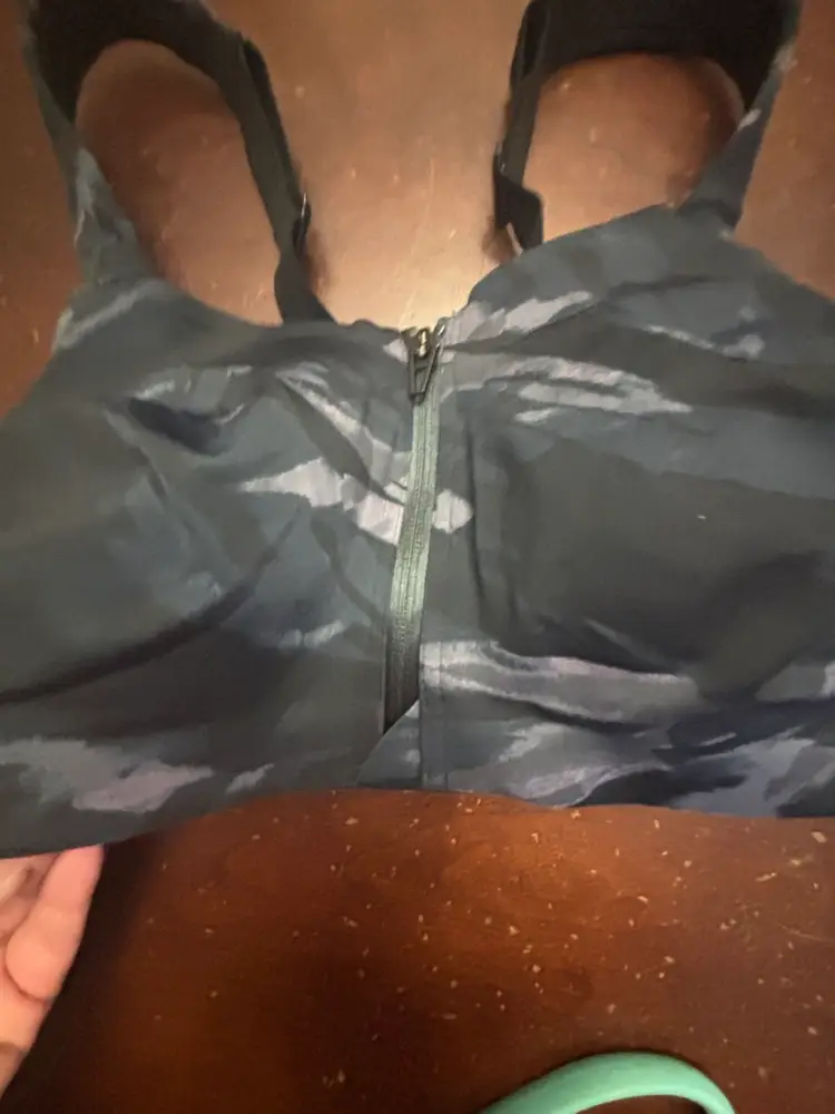 Victoria Secrets Knock Out Sports Bra Zip Front BNWT Black 38D Sexy Retails $55 High Support