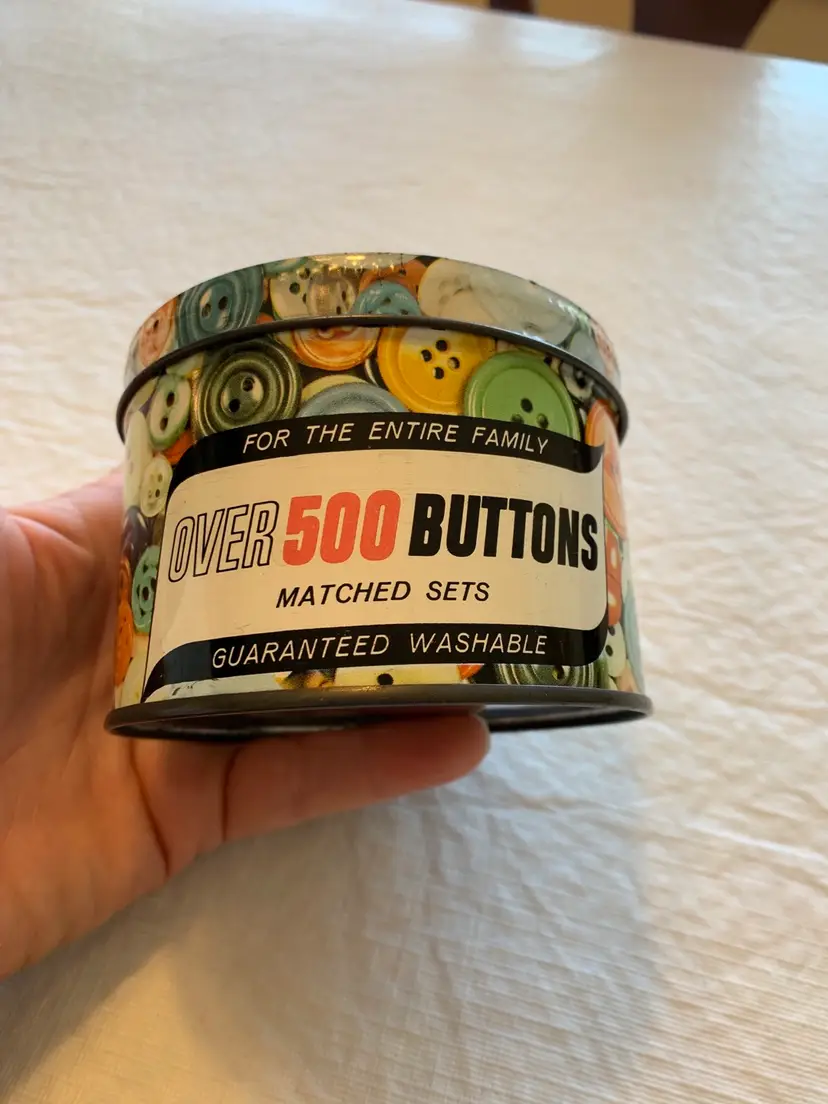 VTG Button Tin (Empty)1970s? “Over 500 Buttons For The Entire Family”