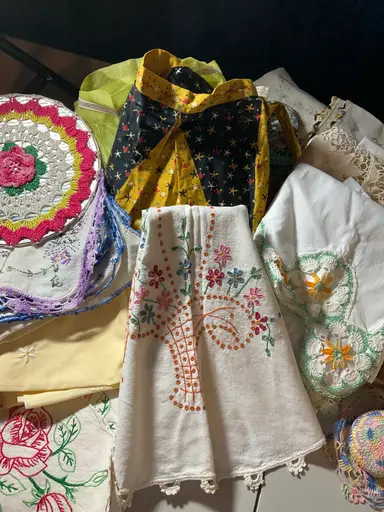 More Vintage Linens. Pt2 Lets Dig In The Amazing Box