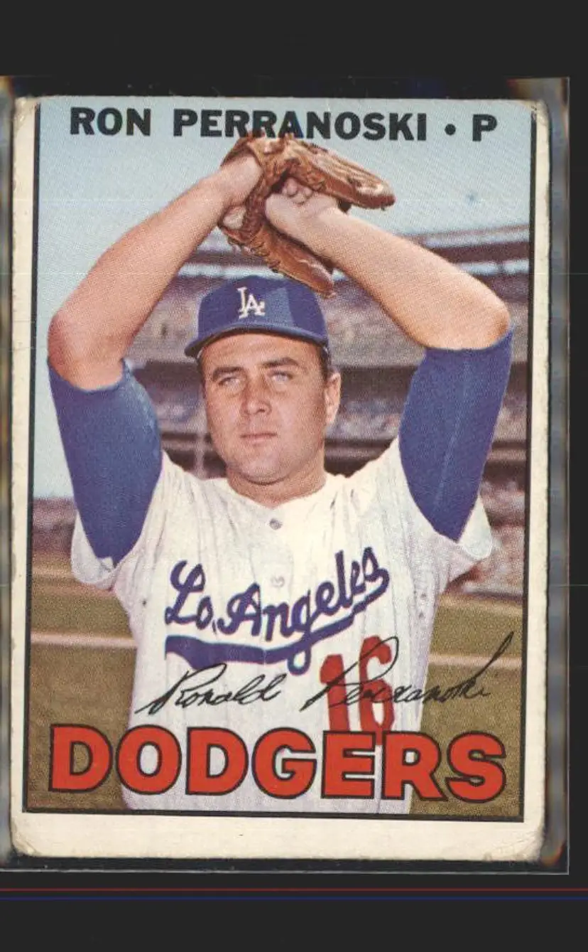 1967 Topps #197 Ron Perranoski - (137) - Los Angeles Dodgers