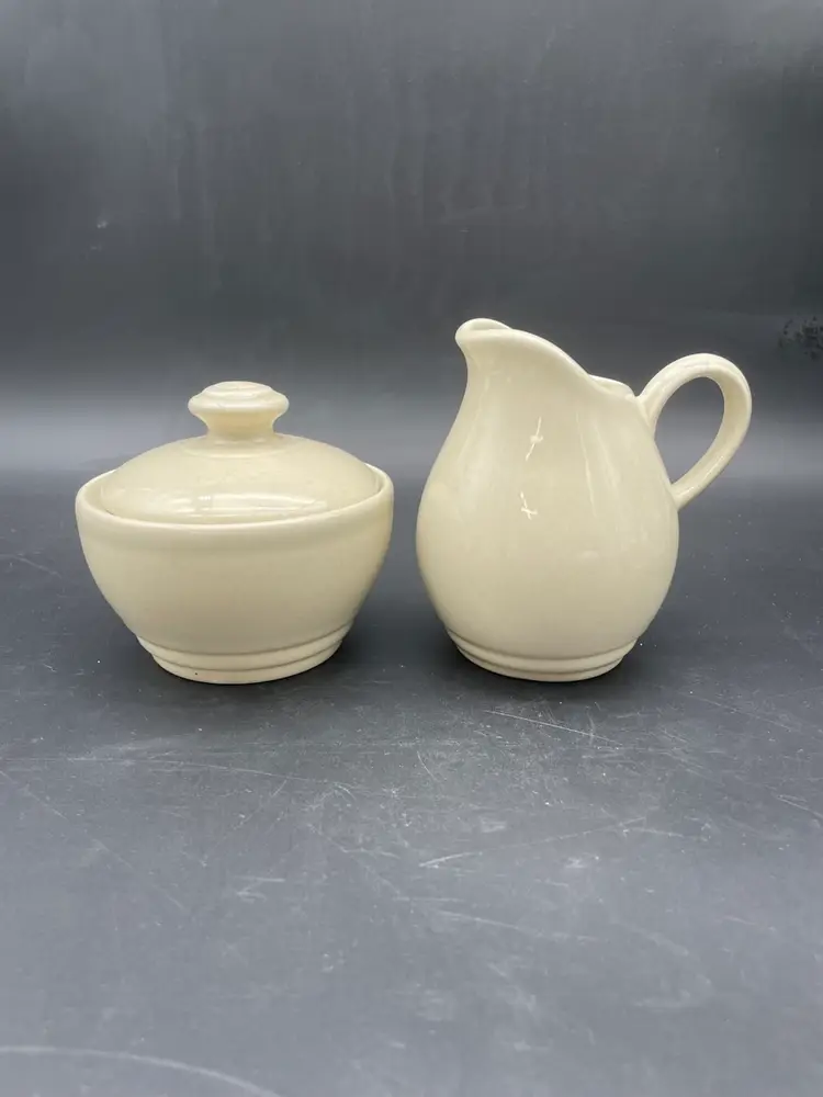 Vintage Pfaltzgraff Ceramic Creamer & Lidded Sugar Bowl Set