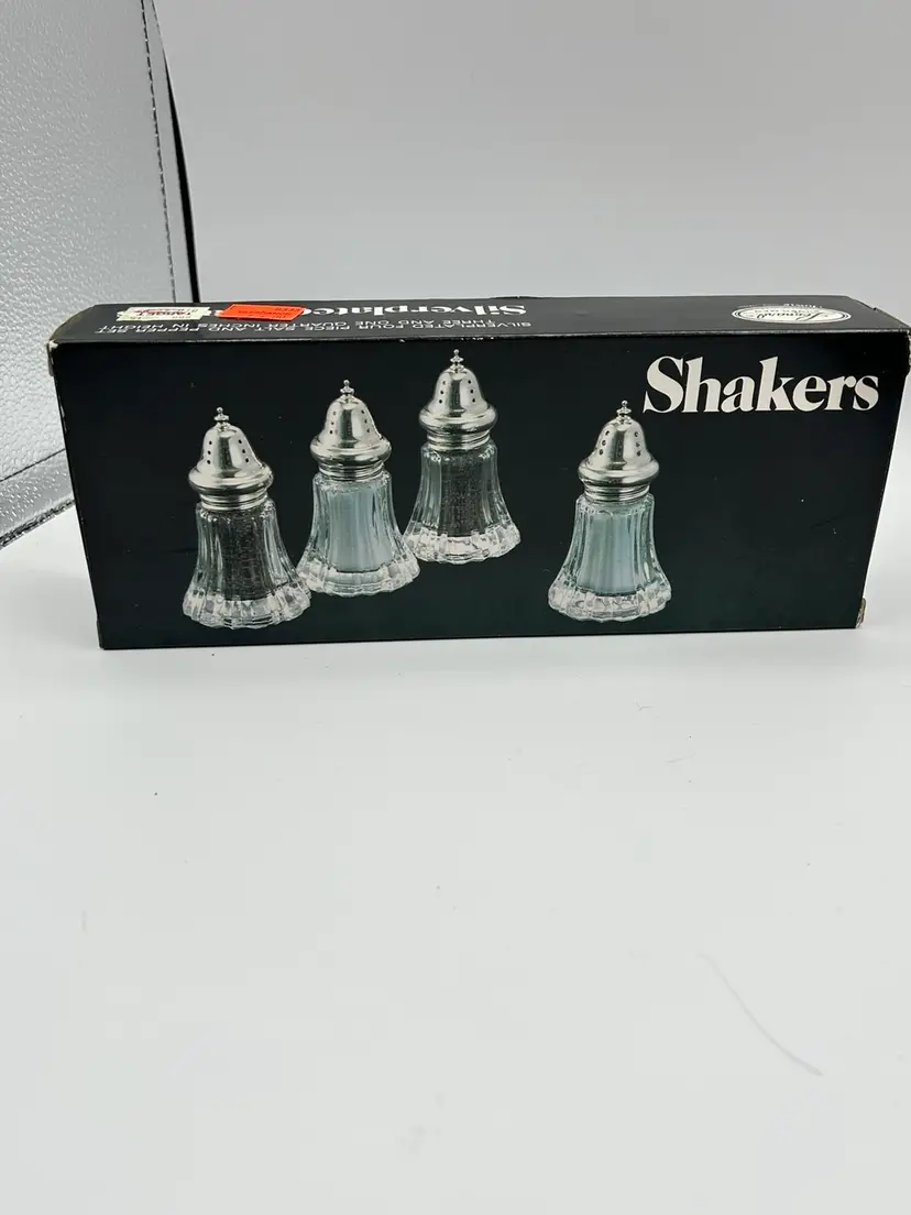 Leonard Silver, Silverplated Shakers Set of 4 Salt  & Pepper Shakers New