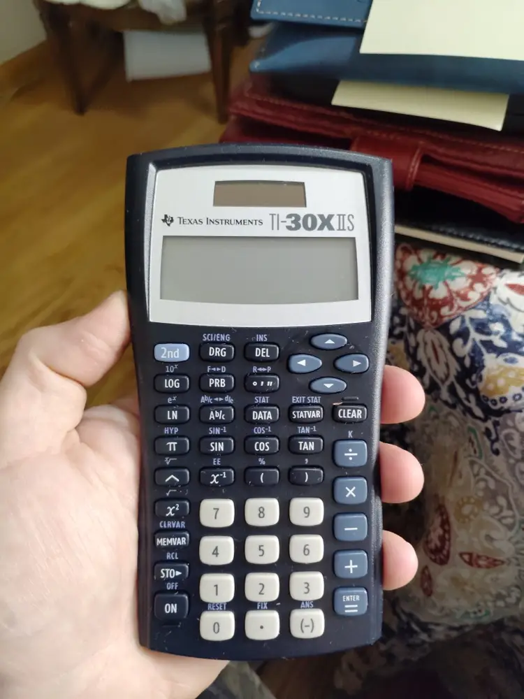 Texas Instruments TI-30X IIS Scientific Calculator Solar ~ TESTED WORKS