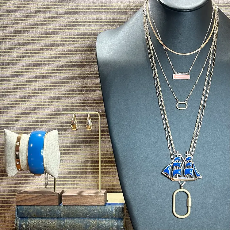 Coordinated Jewelry Set