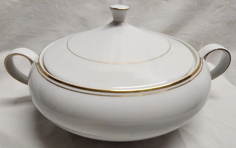 Crown Empire Fine China Regent Vegetable Bowl