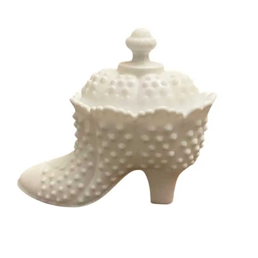 Fenton Milk Glass Hobnail Covered Slipper 5β X 6 1/2β -READ