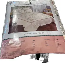 06 New Old Stock From The 90S Embroidered Heart Full Queen 2 Shams To Ruffled Shams Bed In A Bag. See Measurements On Picture.