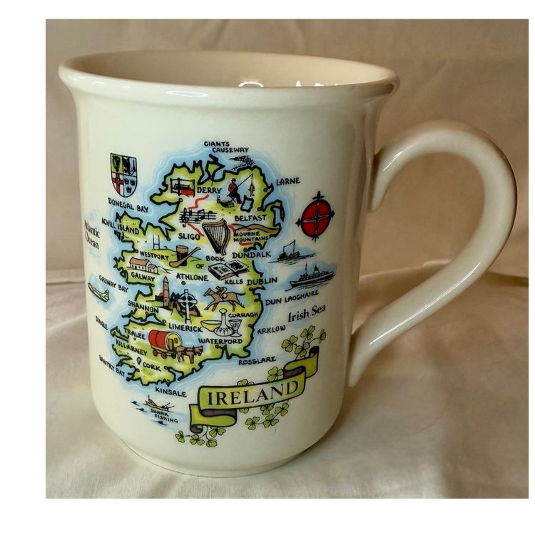 Biltons Made In England Vintage Mug Irish Ireland Map Shamrocks Harp