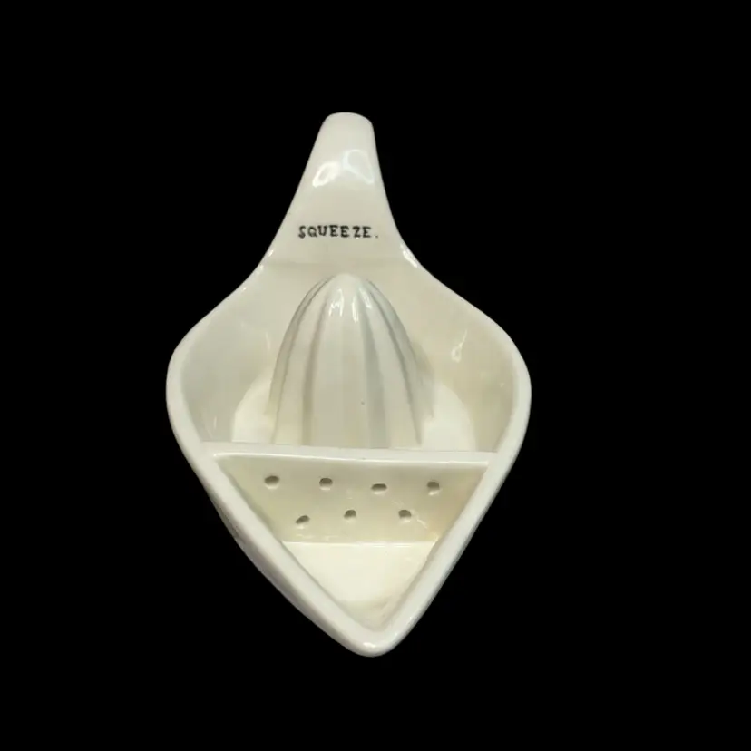 Rae Dunn Juicer “squeeze”